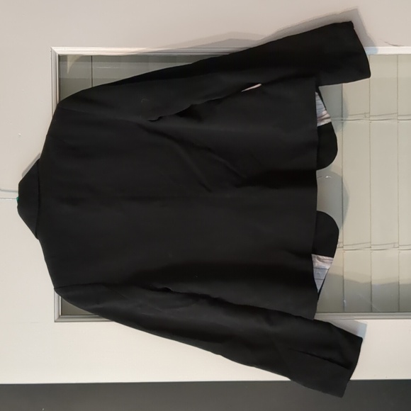 Black blazer - Picture 2 of 3